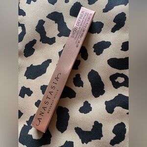 Anastasia Beverly Hills Brow Definer – Medium Brown (Brand New in Box)